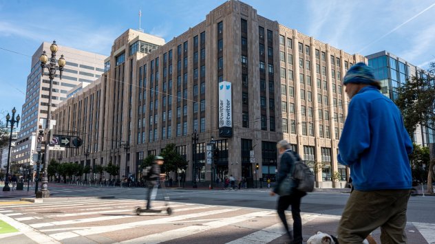 Twitter Inc. удължи загубите си за трета поредна сесия в