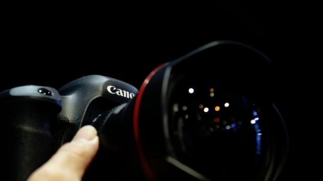 EOS-5Ds с EF 11-24mm f/4L USM на CP+ Camera and Photo Imaging Show Йокохама, Япония, 12 февруари 2015, Photographer: Kiyoshi Ota/Bloomberg