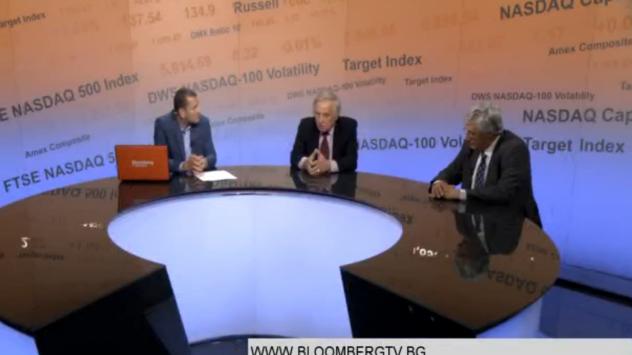 Иван Нейков, бивш социален министър и Никола Абаджиев, Асоциация на дружествата за допълнително пенсионно осигуряване. Снимка: Bloomberg TV Bulgaria