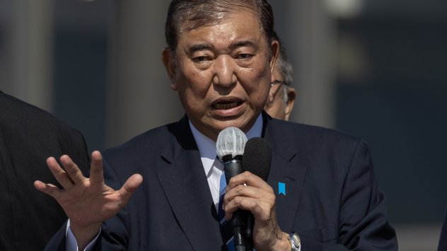 Премиерът Шигеру Ишиба води кампания преди парламентарните избори в Япония - предизборна реч в Осака на 20 октомври. Снимка: Bloomberg LP