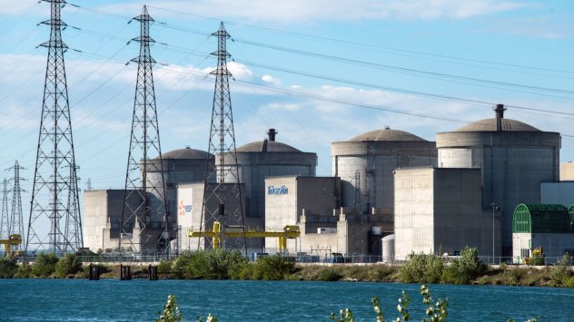 Френската ядрена промишленост изостава в усилията си да ремонтира неработещите