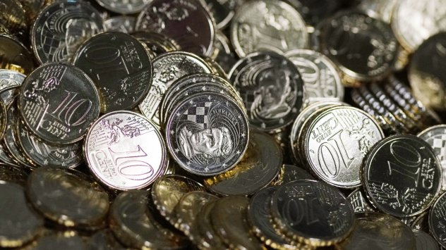 Докато ракети засипват Загреб след насилственото напускане на Югославия много