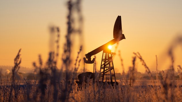 Световните гиганти в производството на петрол печелят толкова пари колкото