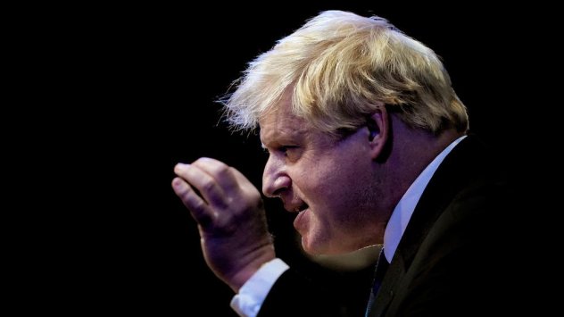 Разгневени държавни служители се оттеглиха от постовете си в знак