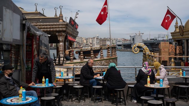 Броят на чужденците пристигнали в Турция миналия месец се е