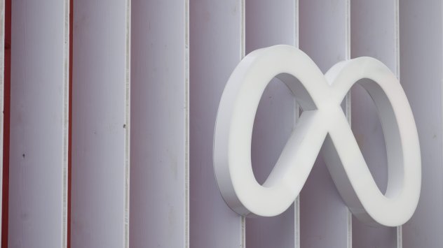 Meta компанията майка на Facebook и Instagram беше глобена с