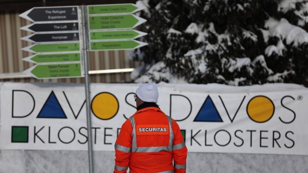 Продължава подготовката за утрешното откриване на Световния икономически форум в Давос. Снимка: Simon Dawson/Bloomberg