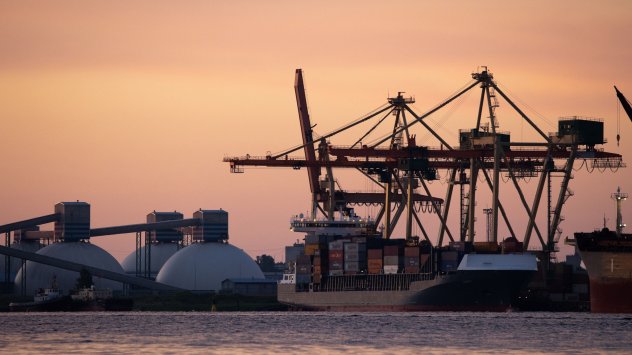 Пандемията промени естеството на глобалните вериги за доставки като компаниите