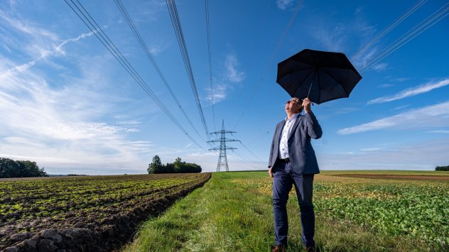 Баварският град Нидерайхбах отдавна се противопоставя на високоволтов далекопровод който е