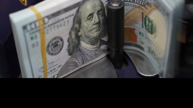 Доларът губи своята привлекателност като един от малкото надеждни активи