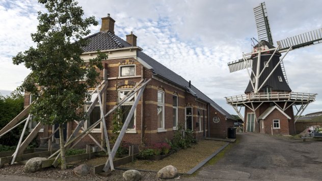 Слягането на почвата заради работата на газовото находище в Грьонинген е причинило сериозни щети в региона. Снимка: Bloomberg