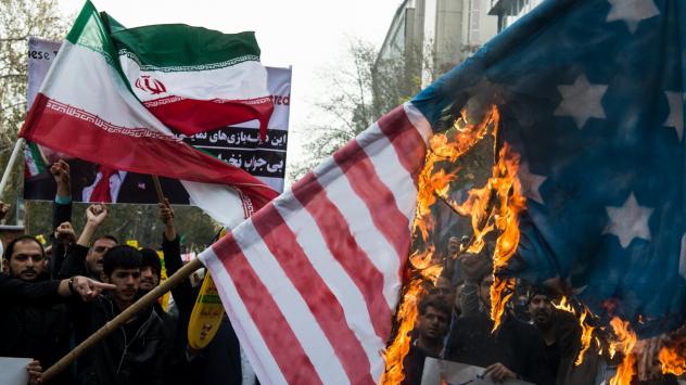 Какво следва от тук насетне за САЩ и Иран? Снимка: Bloomberg