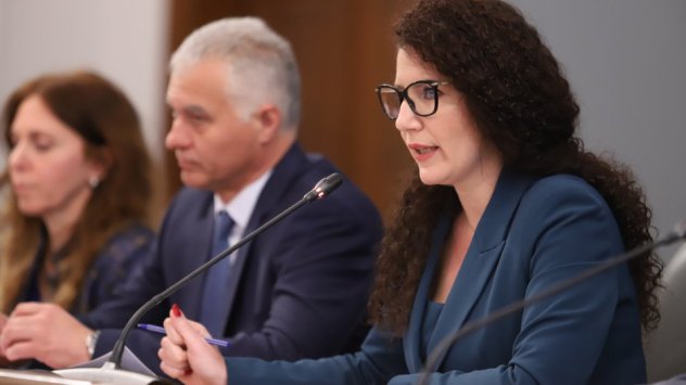 Вицепремиерът Калина Констатинова е поискала оставката на изпълнителния директор на
