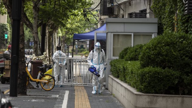 Мерките на Шанхай за спиране на разпространението на Covid ще