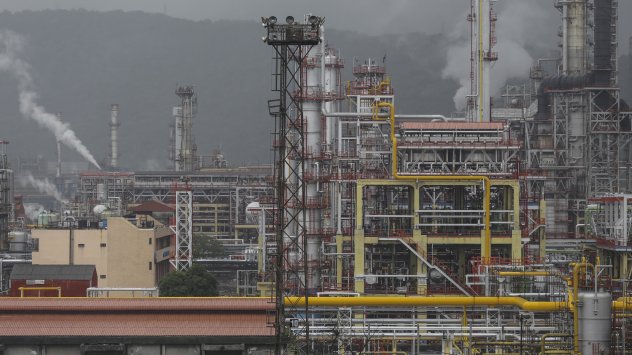 Индия се стреми да удвои своя внос на петрол от