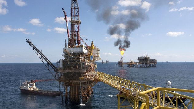 Петролът поскъпна преди повишенията на лихвените проценти от страна на