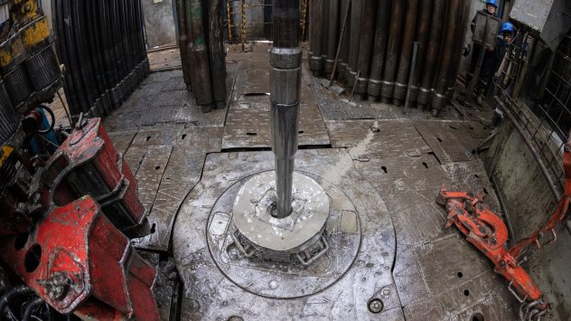 Цените на петрола се повишиха с над 1 долар в