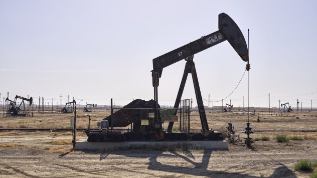 Цената на петрола се увеличи заради възможността ОПЕК+ да намали