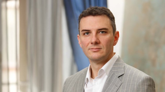 Павел Велков е управляващ съдружник в – инвестиционна компания която