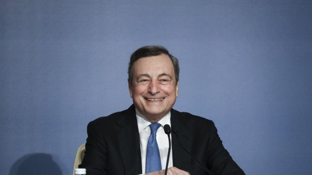 Италианският премиер Марио Драги даде знак в сряда че би