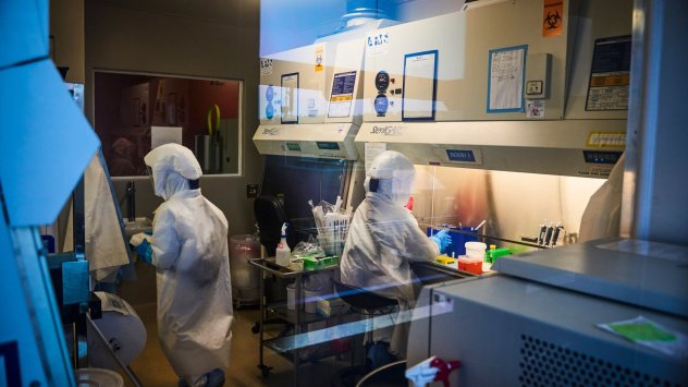 Южноафриканците които се заразяват с Covid 19 в настоящата 4 та вълна