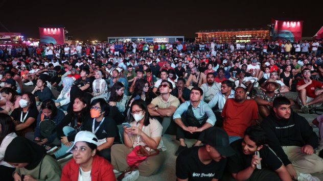 Кадрите на фенове без маски събрани на стадионите на Катар