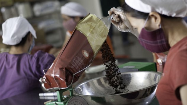 Огромните запаси от кафе на зърна във Виетнам намаляват -