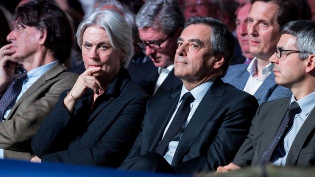 Франсоа и Пенелопе Фийон по време на кандидатпрезидентска кампания. Снимка: Christophe Morin/Bloomberg