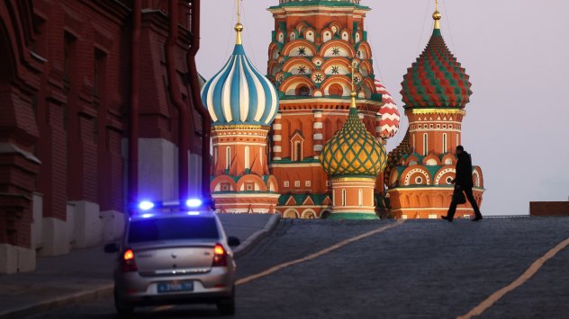 Руските власти обмислят постепенно разхлабване на строгите мерки за капиталов