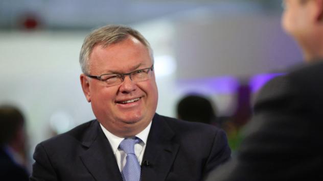 Андрей Костин, CEO на ВТБ Груп дава интервю за Райън Чилкот от Bloomberg на Международния икономически форум в Санкт Петербург на 19 юни 2015. Снимка: Chris Ratcliffe/Bloomberg