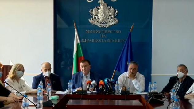 Няма да се затягат мерките срещу Covid-19 у нас 