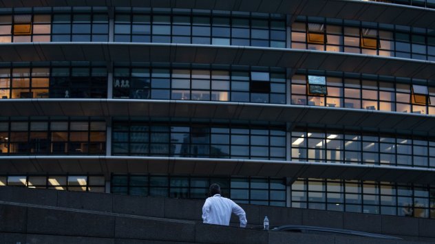 Тълпата от около 5000 протестиращи беше от крайната десница и