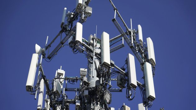 Авиокомпаниите по света коригират графиците и маршрутите на самолетите си