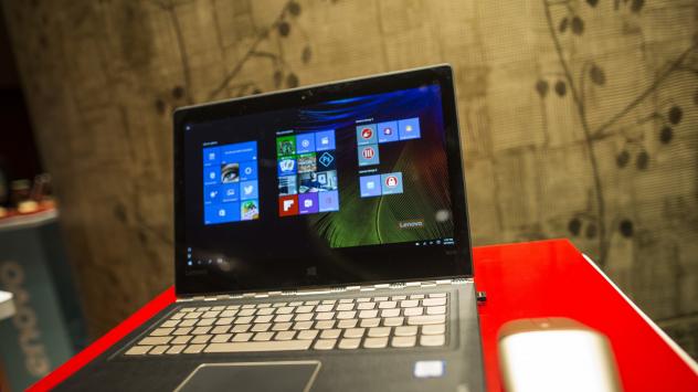 Таблет Lenovo Yoga по време на пресконференция в Хонконг, Китай; Photographer: Justin Chin/Bloomberg