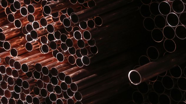 Медта поевтиня допълнително след като завърши петата си поредна месечна