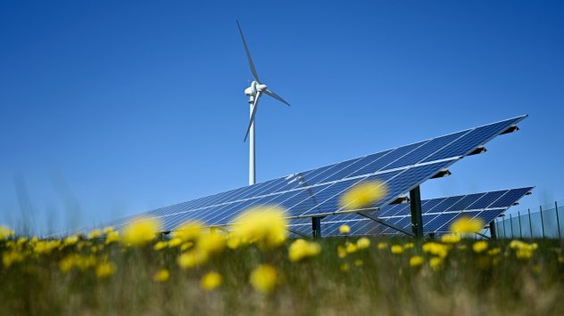 През последните години чистата енергия ставаше все по евтина заради развитието