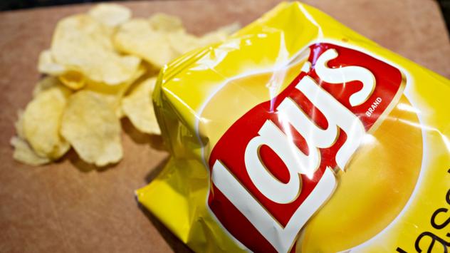 Пакет с чипс на Lays Снимка: Daniel Acker/Bloomberg