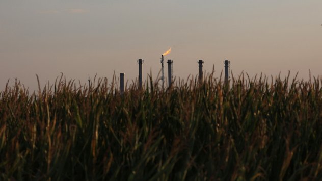 Докато европейските политици се фокусират върху оцеляването на региона тази