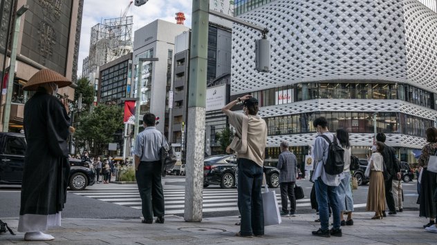 Азиатските акции се насочиха към шести седмичен спад след поредния