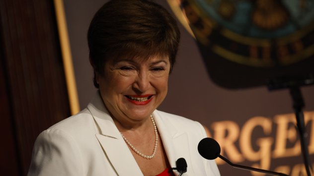 Световната икономика е изправена пред редица бурни предизвикателства Инфлацията която