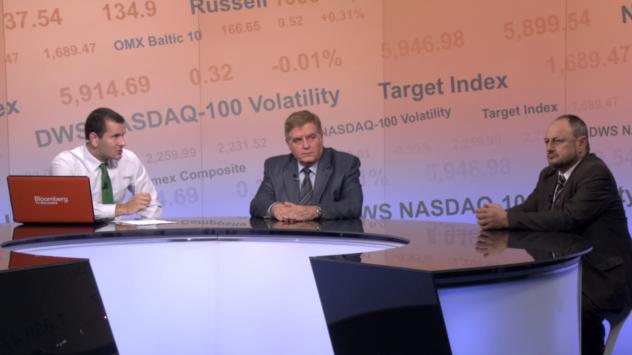 Томчо Томов от Българската стопанска камера и главен експерт Иван Кънчев, представител на Синдиката на българските учители. Снимка: Bloomberg TV Bulgaria