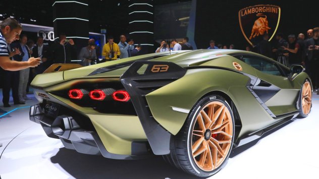 Lamborghini една от най известните марки за суперлуксозни автомобили се надява