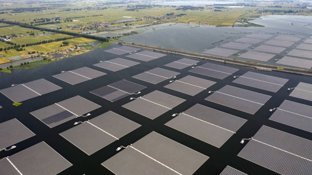Китай е инсталирал повече соларни панели през 2023 г., отколкото САЩ за цялата си история