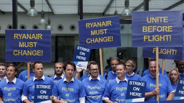 Протест на пилотите в Ryanair. Снимка: Alex Kraus/Bloomberg