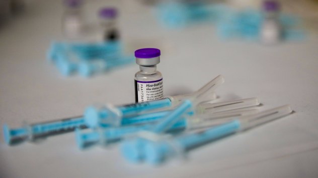 Главният изпълнителен директор на Pfizer Алберт Бурла заяви в събота