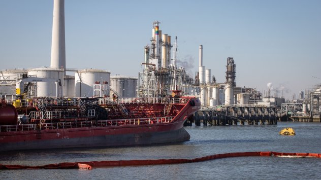 Остават само две седмици до влизането в сила на санкциите