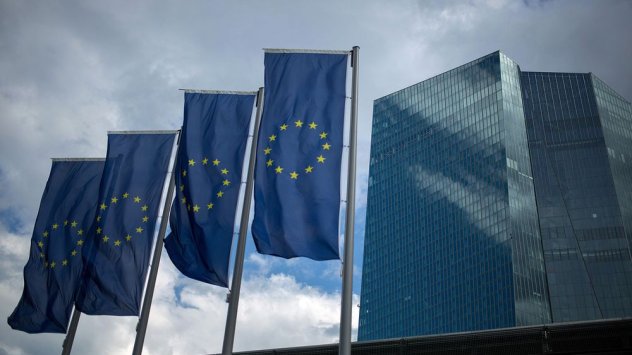 Във време в което Европейската централна банка бива жестоко критикувана