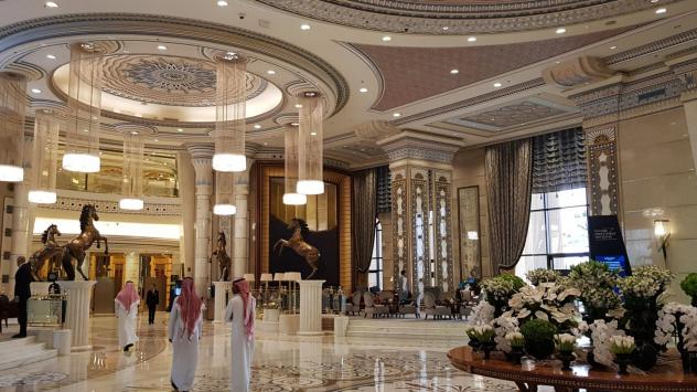 Хотелиерите вече няма да могат да използват нископлатени чужденци. Снимка: Javier Blas/Bloomberg