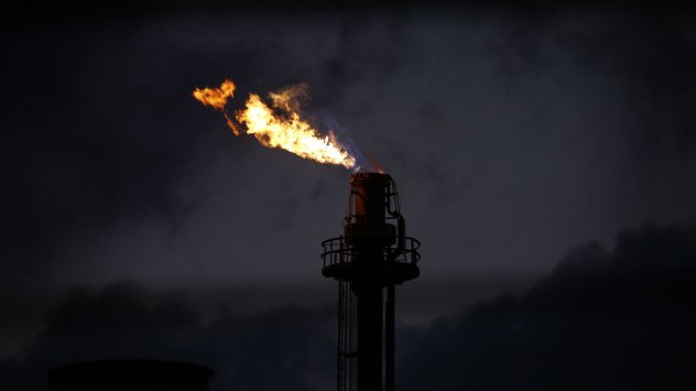 Петролът при цена от 100 долара за барел не може