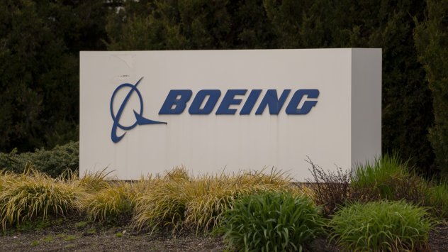 Boeing планира да съкрати служителите във финансовите отдели и от